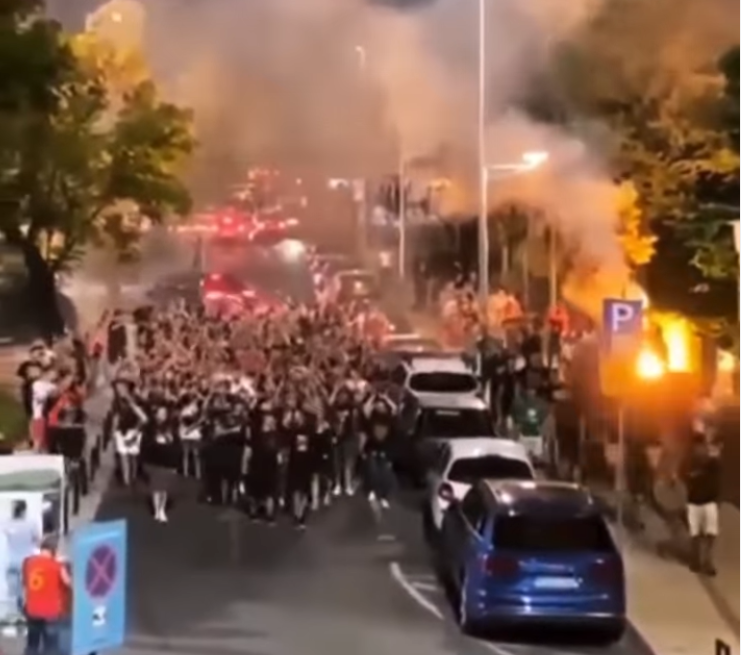 Skandiranje navijača na meču reprezentacije: Prozivan Dritan Abazović, pjevalo se da se “Neće sresti Srbija i Crna Gora” (VIDEO)