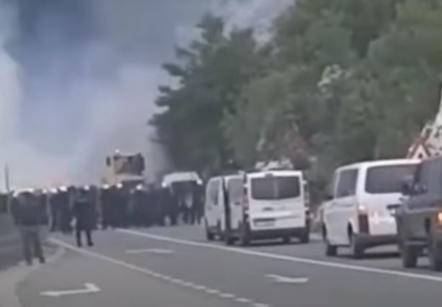 Zeković: Priveden policajac zbog snimka, ne zna se za šta se tereti (VIDEO)