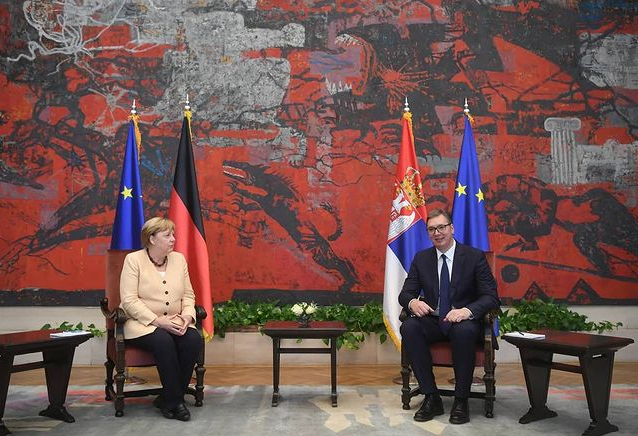 Merkel: Kosovsko pitanje mora biti zatvoreno prije ulaska Srbije u EU