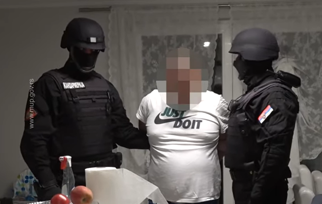 Palo 10 pripadnika organizovane kriminalne grupe u Srbiji sa 85kg marihuane i 20kg amfetamina (VIDEO)