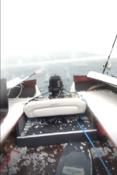 Jako nevrijeme pogodilo primojre: Padao grad veličine oraha, slomljena stakla na autima…(FOTO, VIDEO)