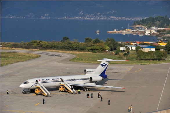 Spor Morskog dobra i Aerodroma na početku