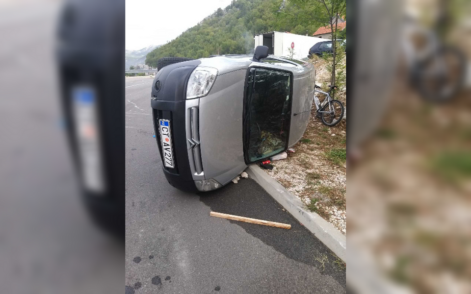 Carević odbija da primi vlasnike automobila koje su njegovi bageri uništili 5. septembra
