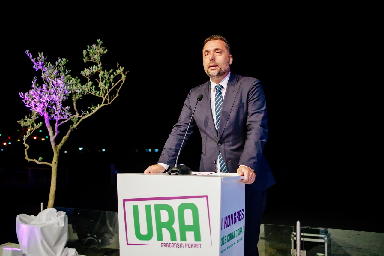 Đurović: Limitirati naknade članovima borda u državnim kompanijama