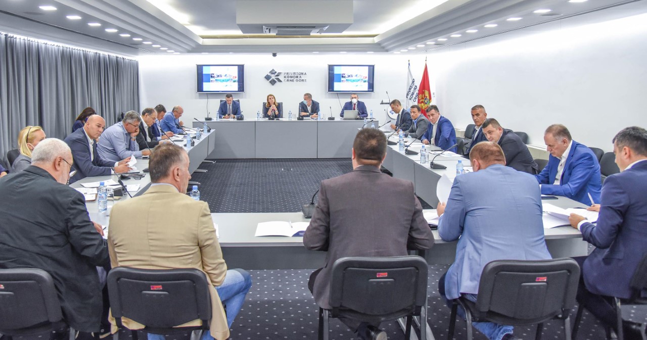 Upravni odbor PKCG: Siva ekonomija, visoko poresko opterećenje zarada, naplata potraživanja, nedostatak radne snage glavni izazovi naše privrede