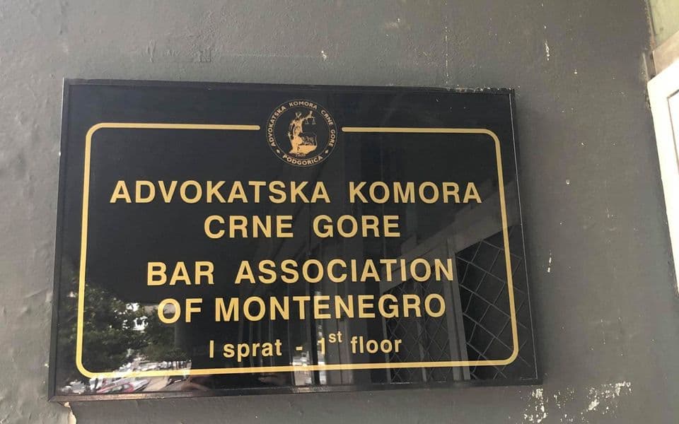 Advokatska komora