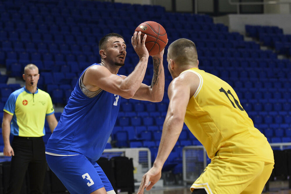 Budućnost porazila Split plus 30