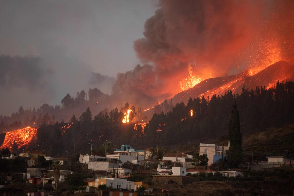 (VIDEO) Lava zatrpala 320 kuća na španskom ostrvu La Palma, vulkan i dalje aktivan