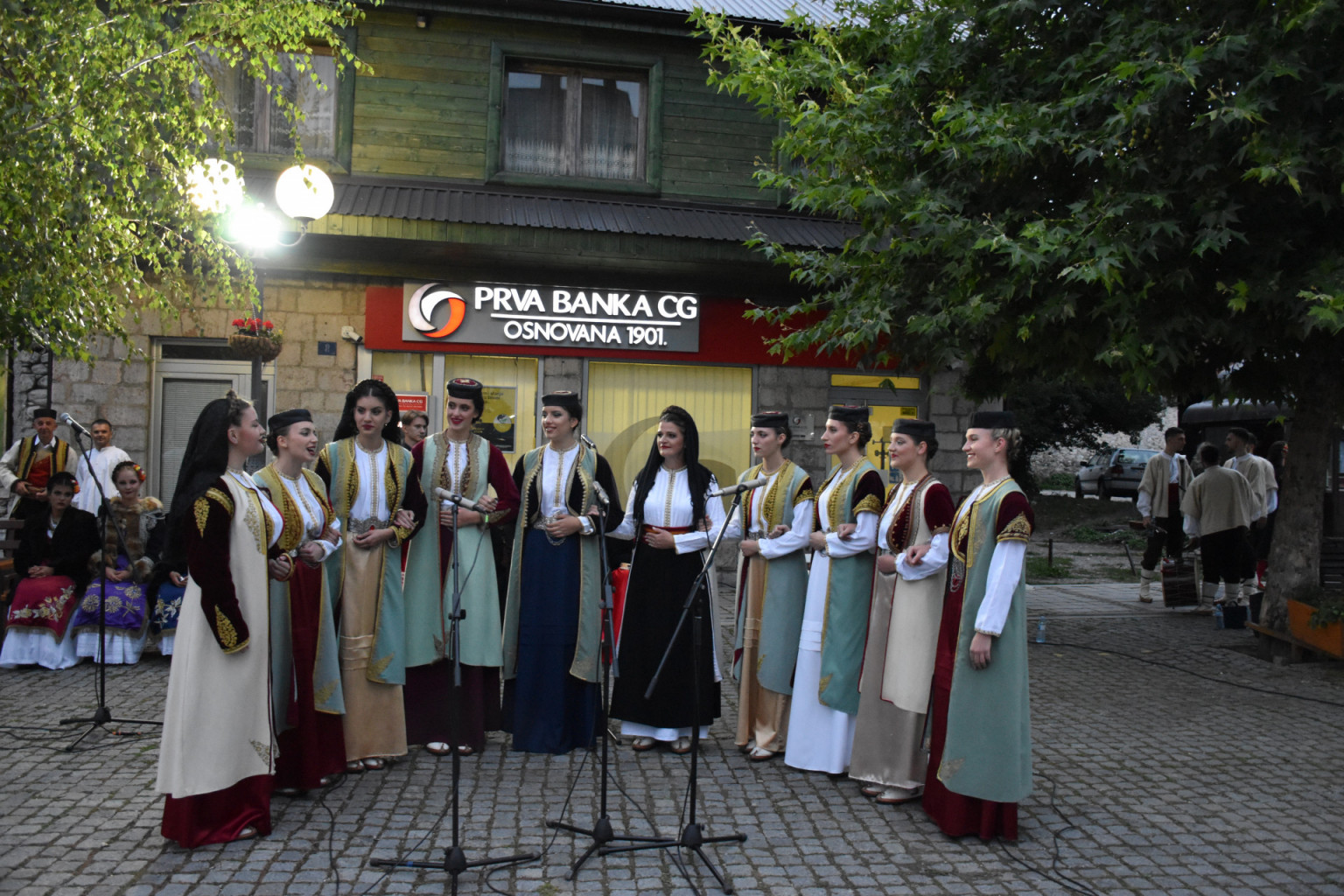 Zmaj simbolički povezao muzičke tradicije regiona