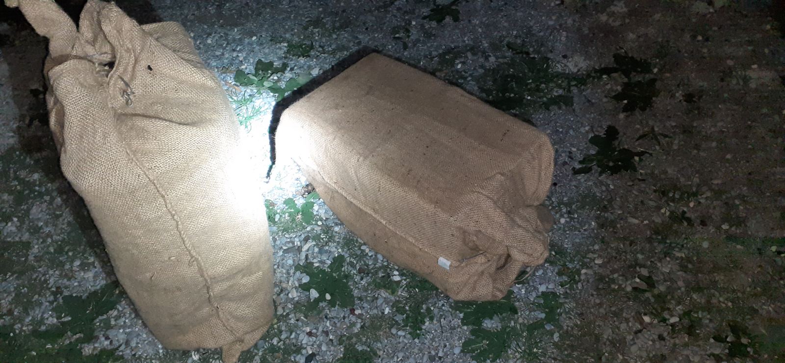 Policija pronašla skoro 400 kilograma duvana i četiri paketa alkoholnih pića