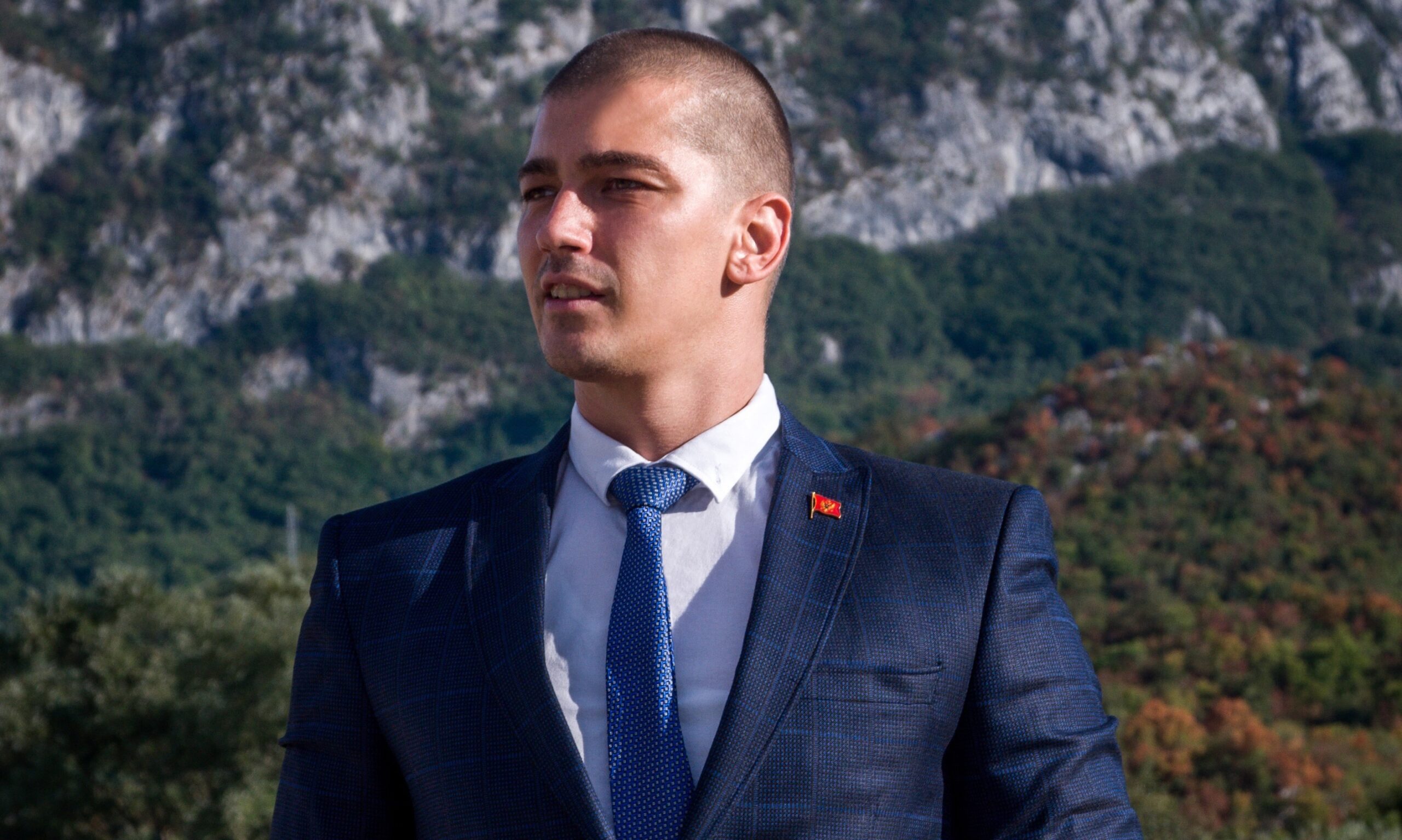 Popović: U Vladi da se donose odluke za djecu, a ne prave igraonice