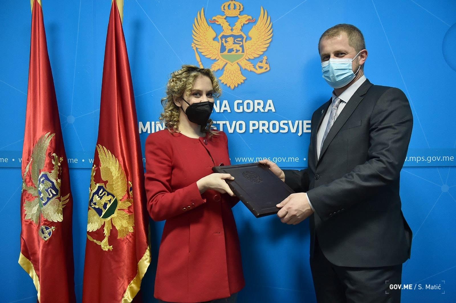 Bratić i Šukurica potpisali ugovoro finansiranju Medrese