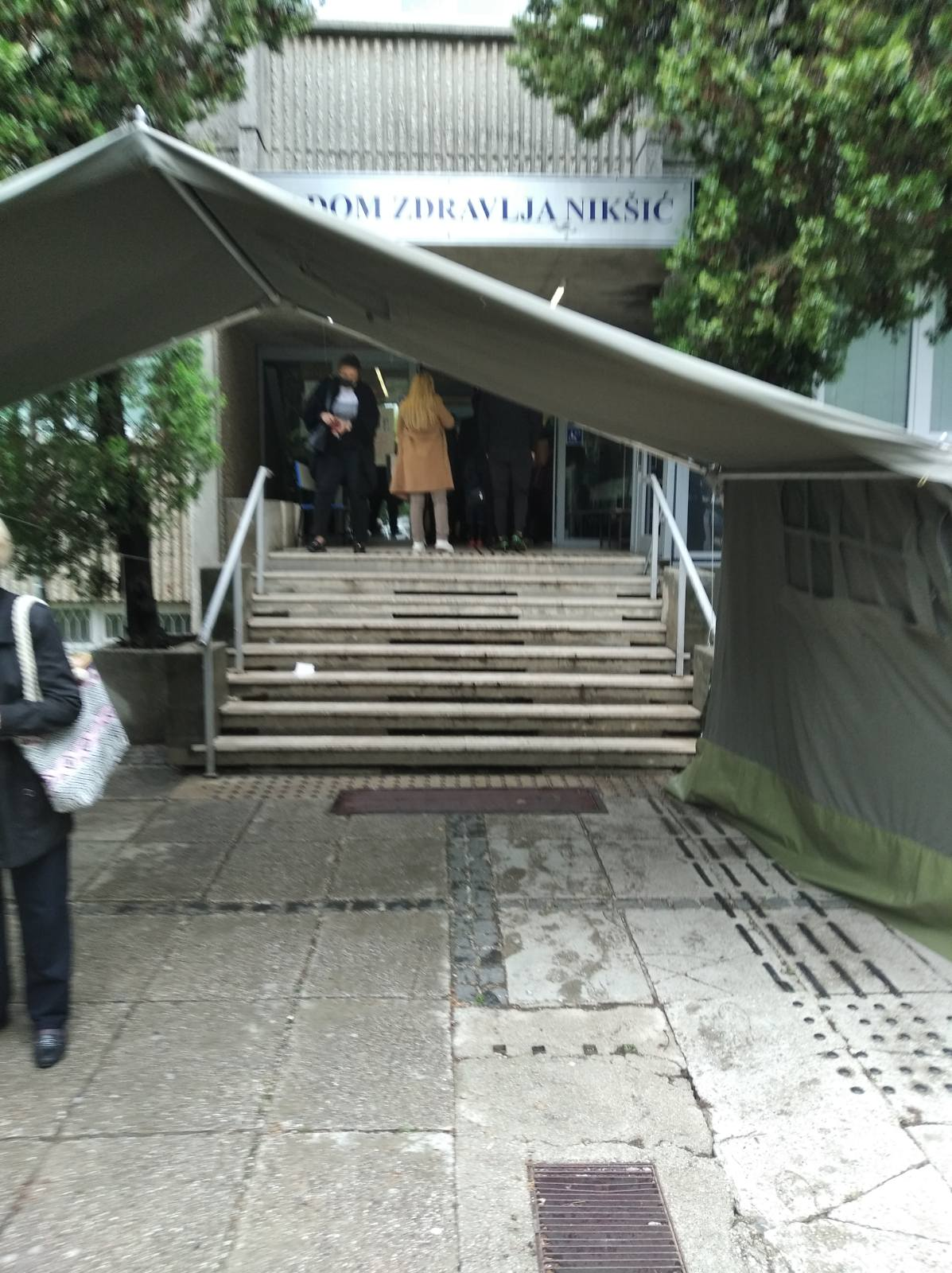 Mrvaljević: Gužve u Dom zdravlja Nikšić, juče došlo do tuče između pacijenata