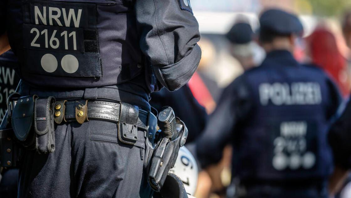 Njemačka policija spriječila patrole naoružanih ultradesničara