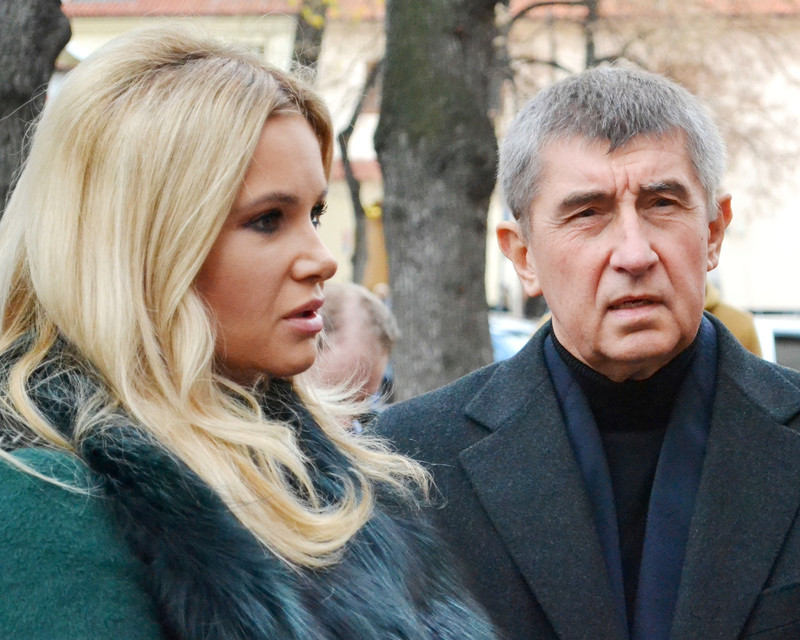 FOTO: On je “češki Tramp”, njegova “Melanija” je mlađa 20 godina i novac troši nemilice