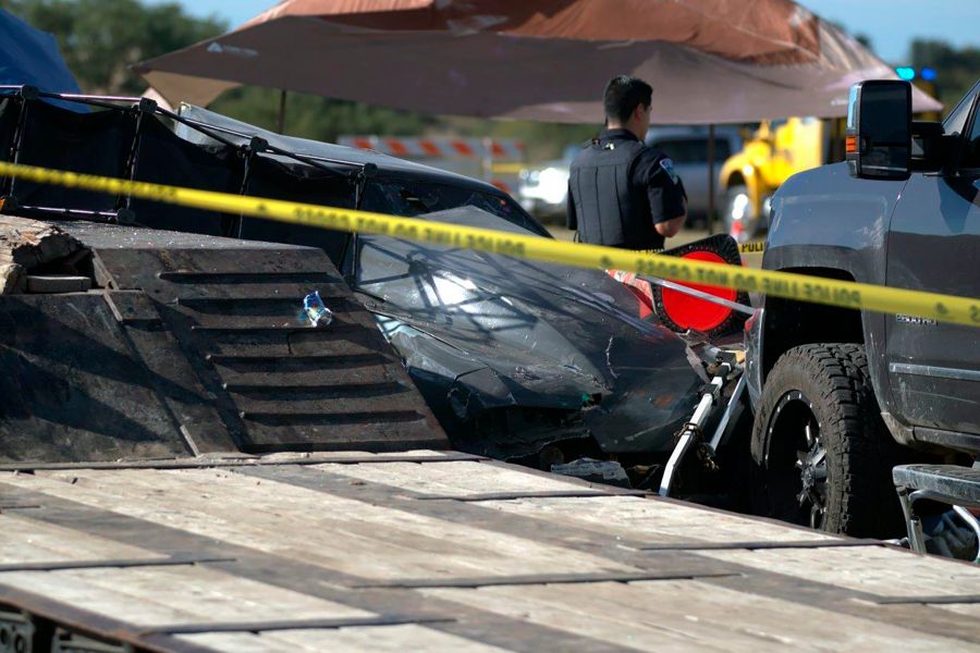 Automobil izletio sa staze, poginula dva djeteta