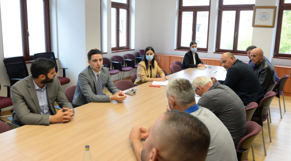 Poljoprivrednici zadovoljni povećanjem premije na mlijeko, za te namjene izdvojeno 100 hiljada eura