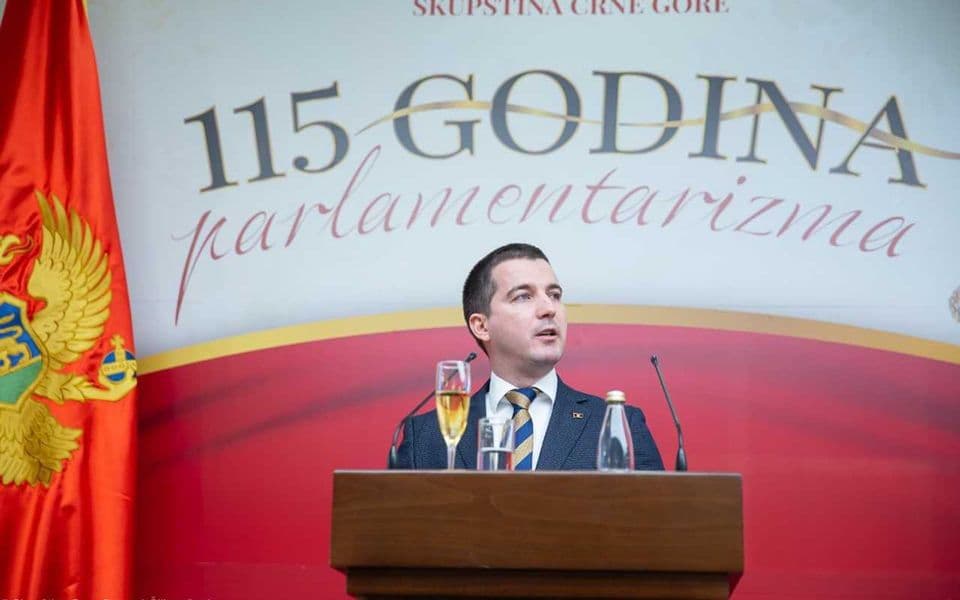 Bečić: Imamo novca u budžetu, na djecu i ranjive kategorije u društvu ne smije štedjeti