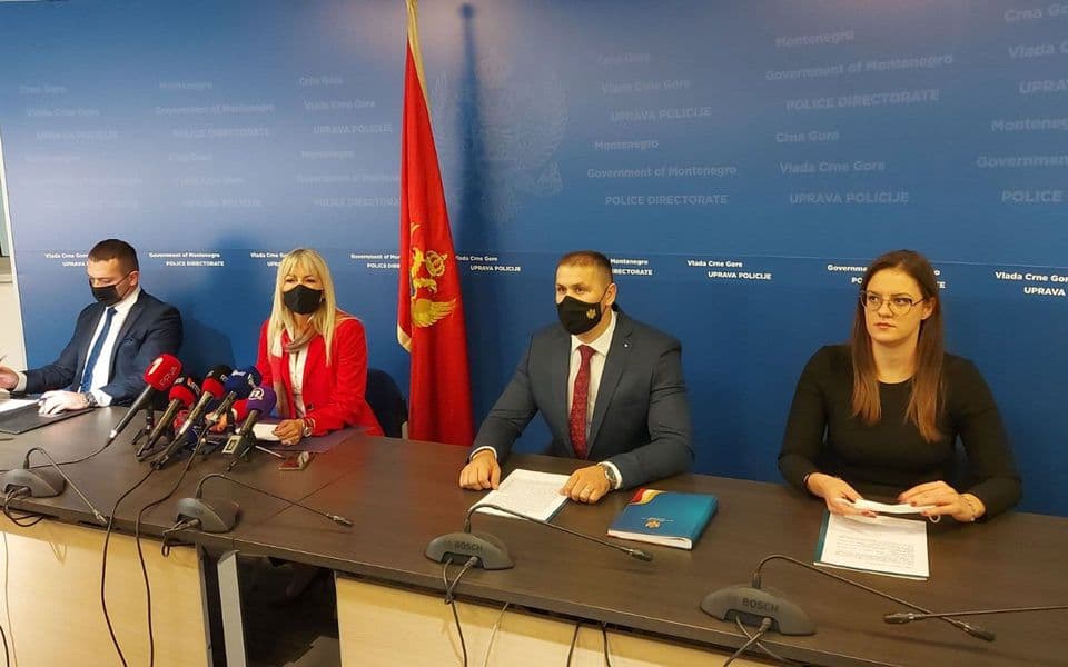 Četvorica u pritvoru zbog pljačke pošte u Nikšiću, traga se za još tri osobe