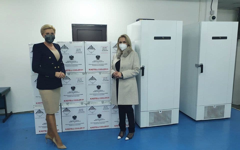 Prva dama Poljske uručila donaciju Crnoj Gori od preko 60 hiljada doza Fajzer vakcina