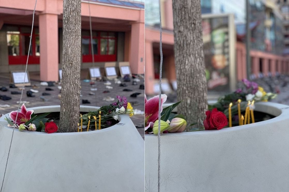 Građani spontano prinose cvijeće i pale svijeće za pomen preminulima od posljedica Kovid-19