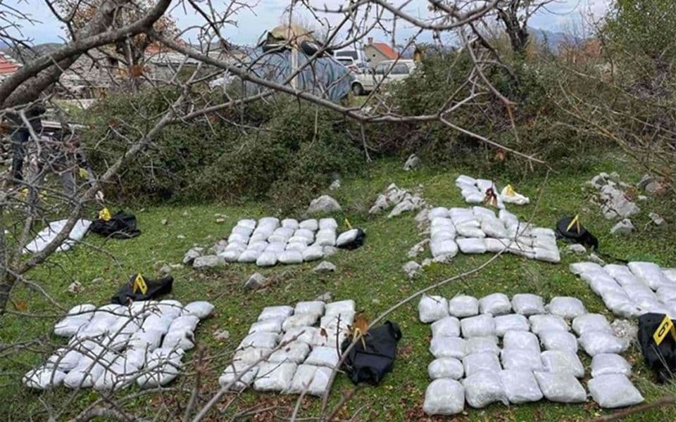 U zajedničkoj akciji crnogorske policije i SIPA: Kod trojice Trebinjaca pronađeno 200 kilograma marihuane