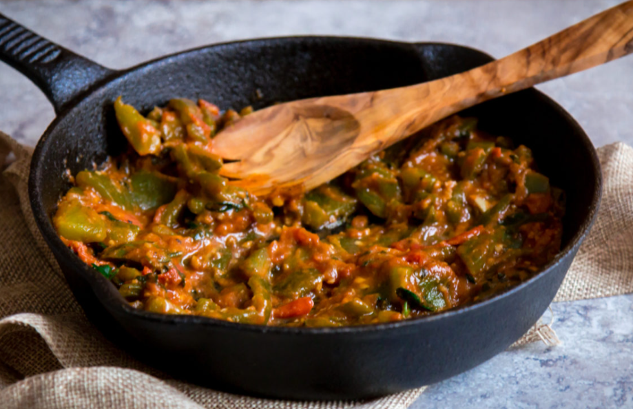 MAROKANSKA TAKTOUKA – TOPLA SALATA