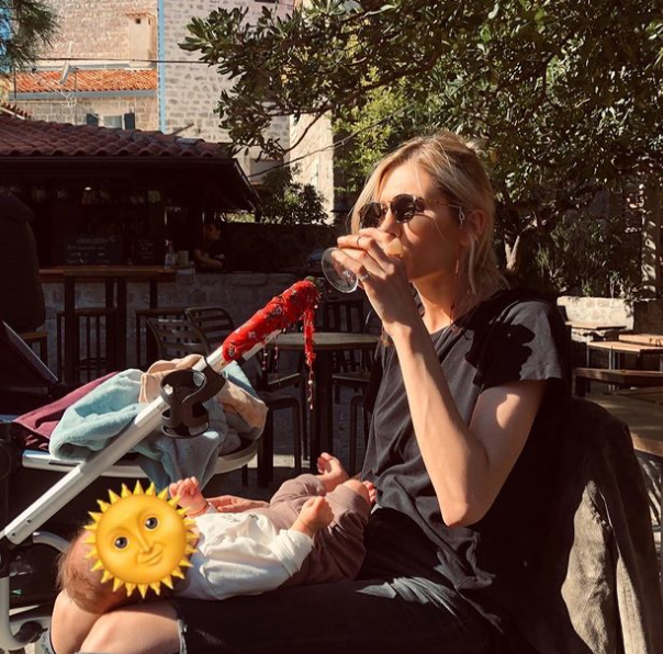 Pogled iz doma na cijelu Budvu: Nevena Božović živi u hotelu (FOTO)