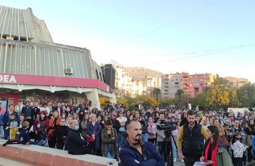 Organizatori protesta u Baru prihvatili poziv menadžmenta barske bolnice