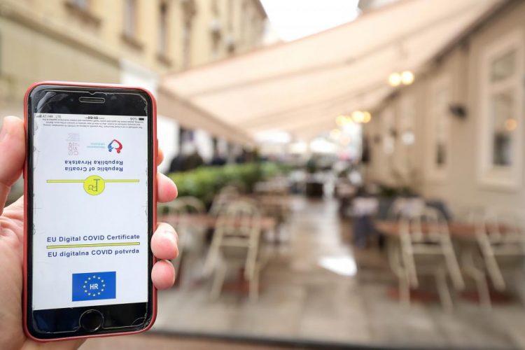 Hrvatska uvela kazne do sedam hiljada eura za nepoštovanje covid potvrda