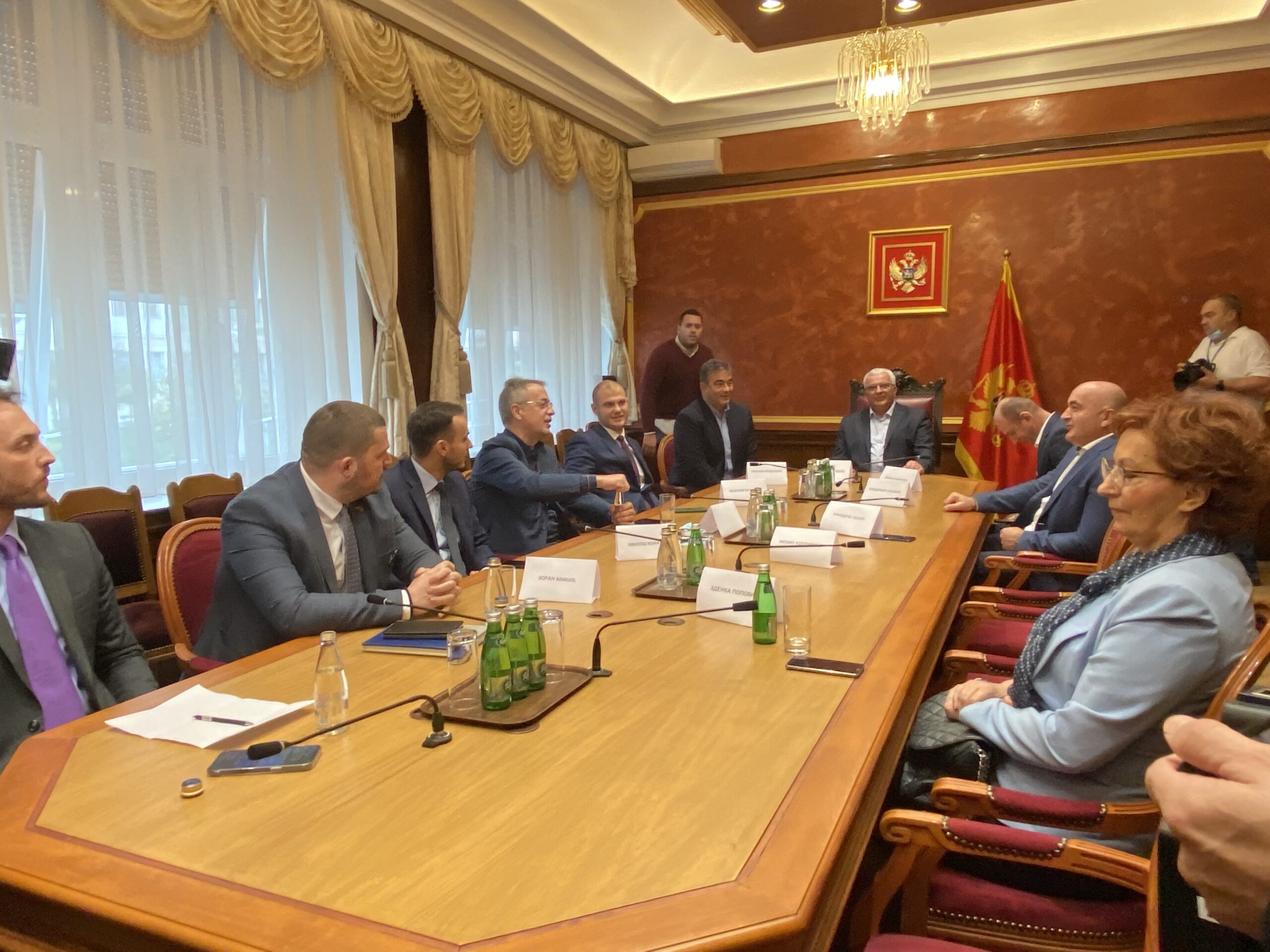 ZAVRŠEN SASTANAK PARTIJA VLASTI: Do petka da se izjasne jesu li za novu Vladu, nije bilo predloga za mjesto premijera, ni rasprave o TS