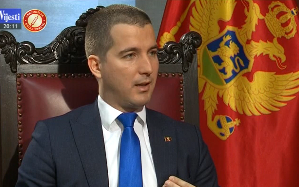 Bečić: Neki koji su bili protiv ustoličenja sada se predstavljaju kao spasioci