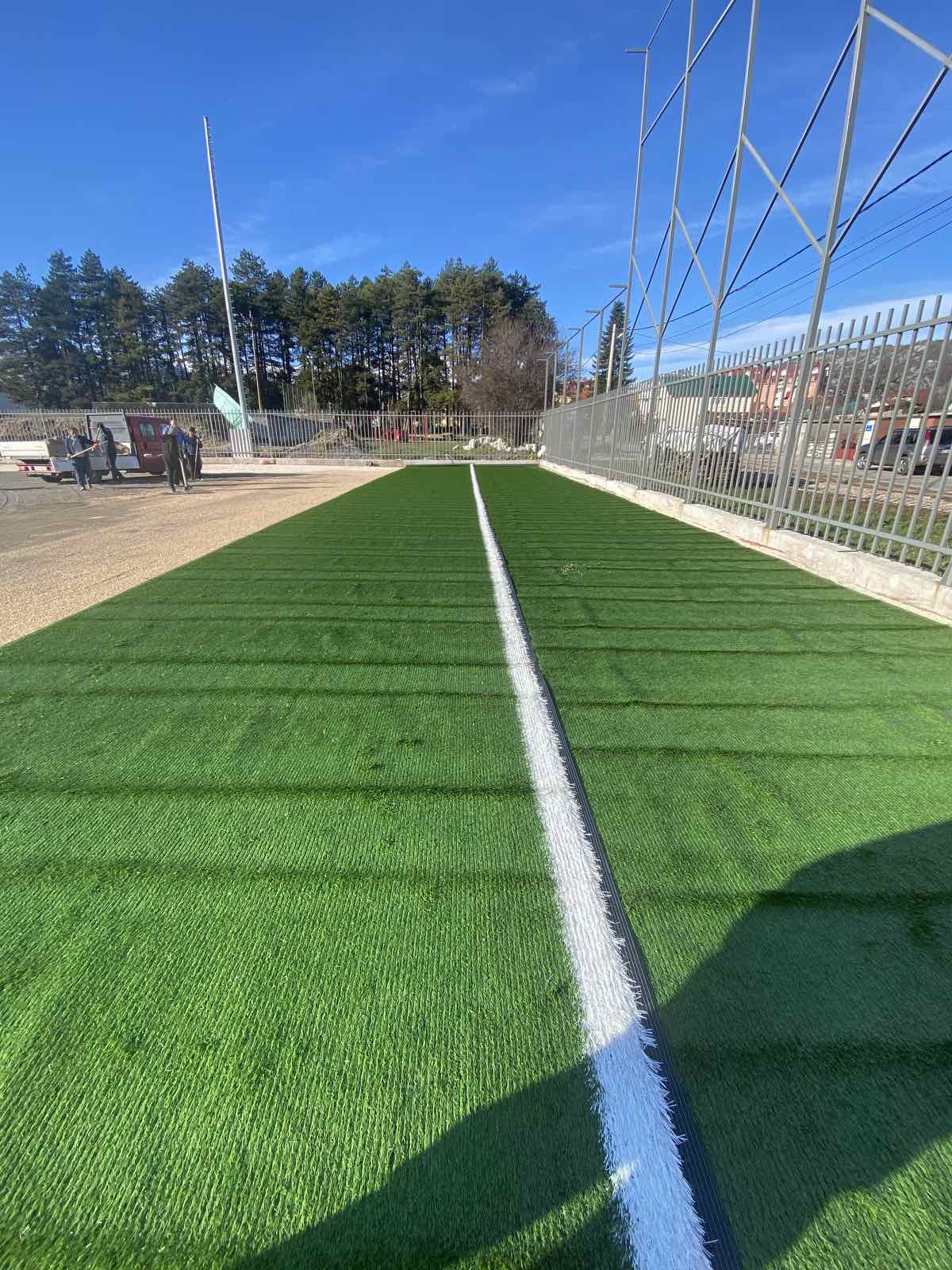 Cetinje: U toku završni radovi na pomoćnom fudbalskom terenu