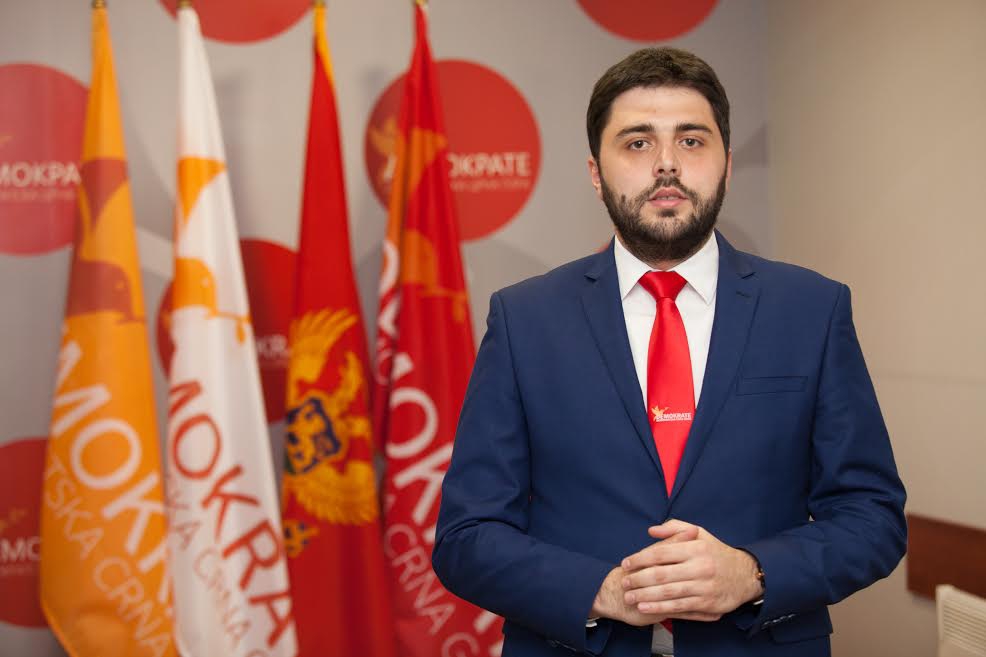 Martinović: Upravni sud naložio Konjeviću da plati Vukšiću 800 eura