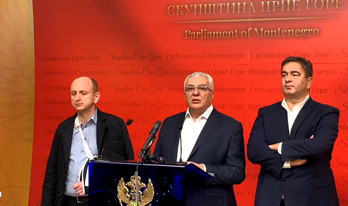 DF: Novović da izda nalog za hapšenje Katnića i Čađenovića