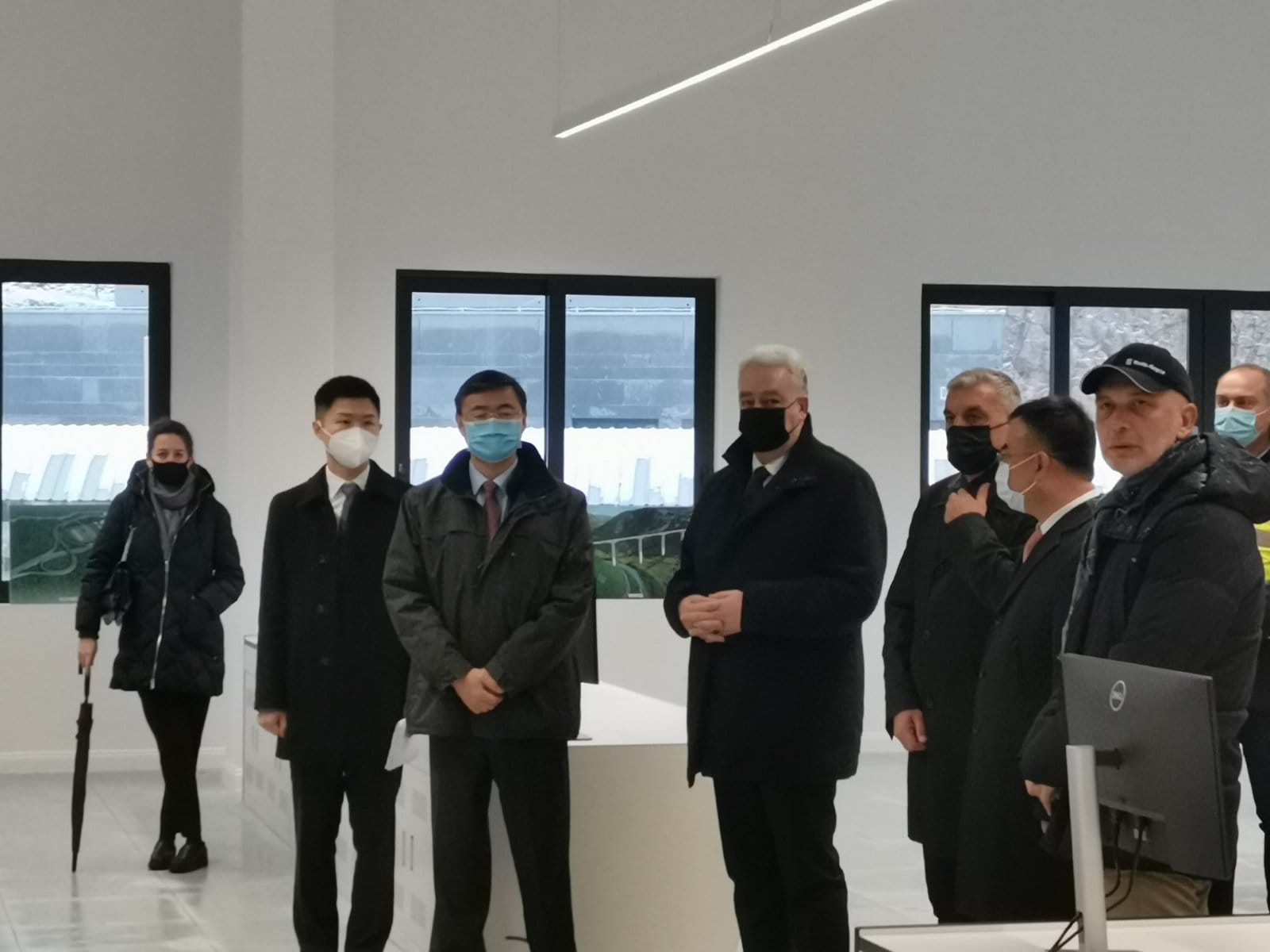 (FOTO) Krivokapić sa radnicima kineske kompanije CRBC, nema predstavnika medija