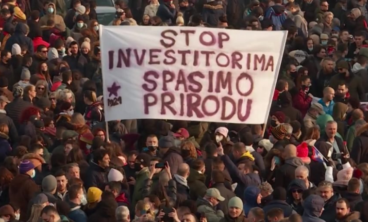 “Vučić nas je nazivao gomilom seoskih pijanica, a sada se vraća na koljenima”