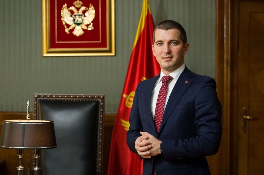 Bečić: Oni koji iz fotelja optužuju druge za fotelje, odbijaju izbore