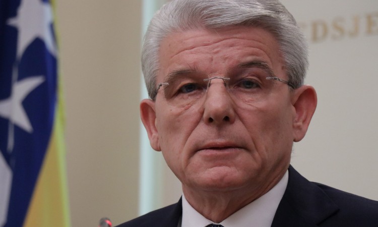Džaferović: Spasavanjem Dodika, Orban želi spasiti političkog saveznika