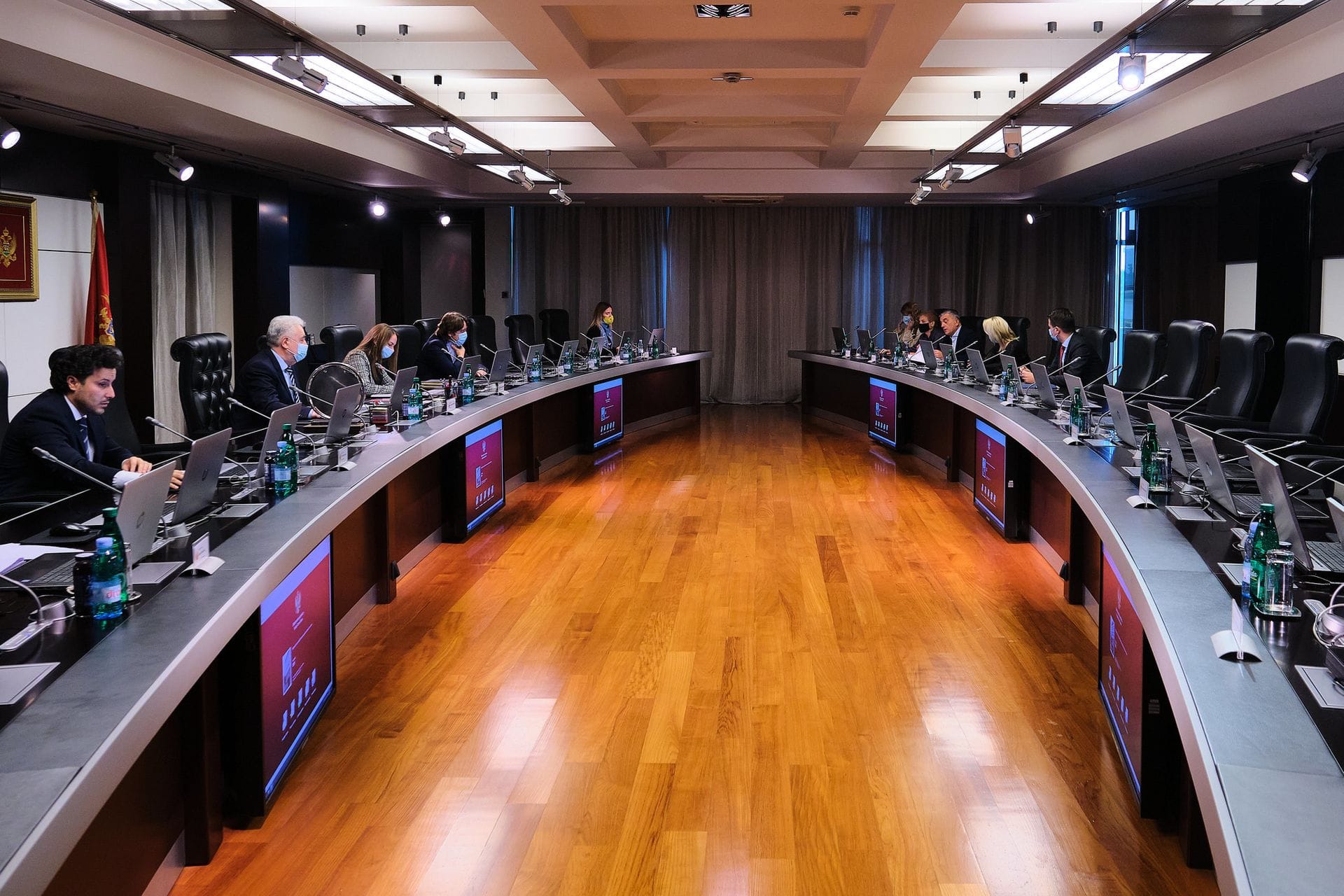 Burna sjednica Vlade: Krivokapićev prijedlog podržalo sedam ministara, protiv Abazović, Sekulović, Radulović i Bojanić