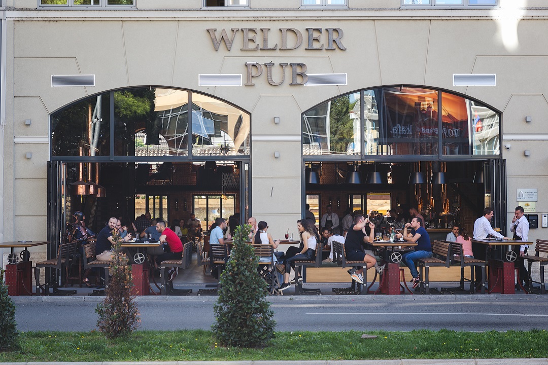 “Welder pub” za Standard: Demantujemo da je sinoć u našem lokalu došlo do tuče
