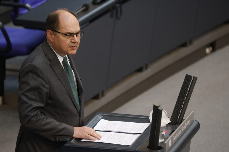 Šmit: Opšti izbori u BiH na jesen 2022. – sa ili bez novog izbornog zakona