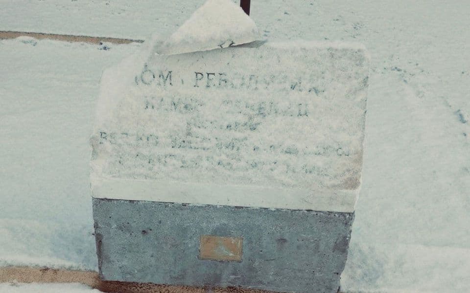 Razbijen kamen temeljac nakadašnjeg Doma Revolucije