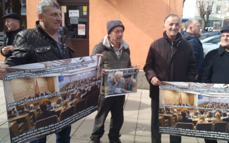 Penzioneri sakupili 14 eura pomoći za poslanike, prijavili protest za 1. mart