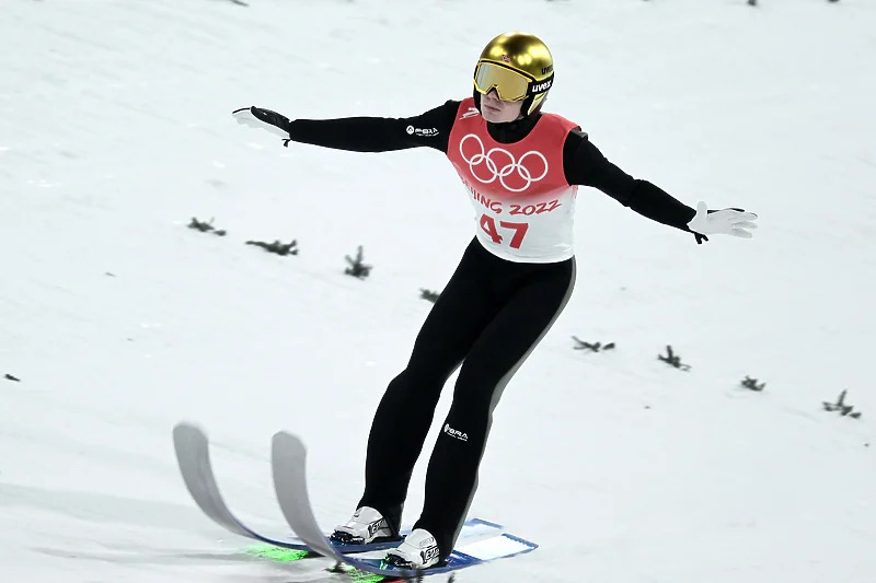 Lindvik novi olimpijski šampion u skijaškim skokovima