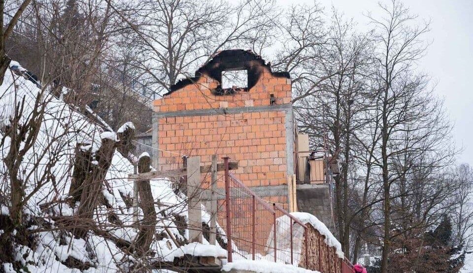 Izgorjela kuća u selu Brestovik
