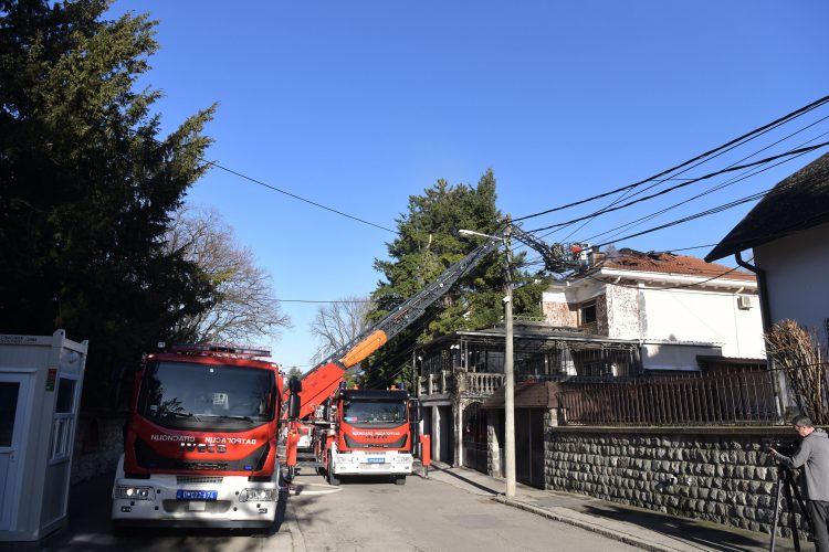 Veliki požar u centru Beograda: Požar u rezidenciji Ambasade Hrvatske