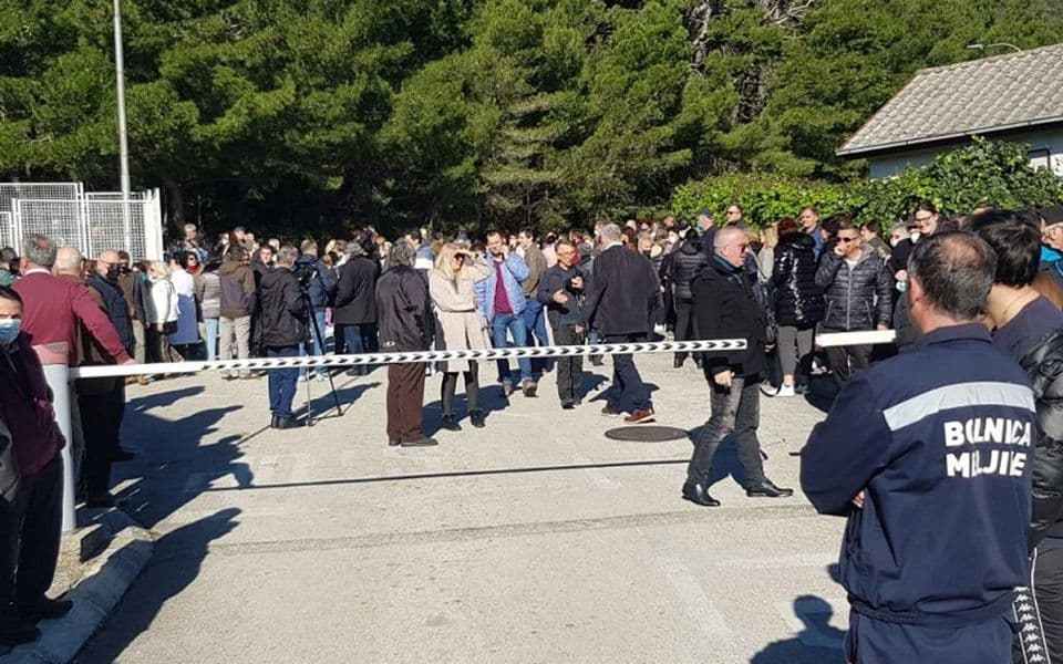 U nedjelju nastavak protesta za spas bolnice Meljine