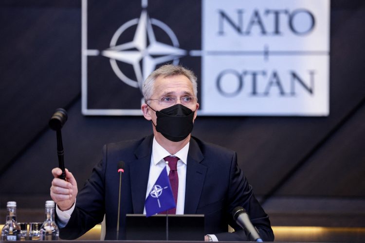 Stoltenberg: NATO ne vidi potrebu da promijeni nivo pripravnosti nuklearnih snaga