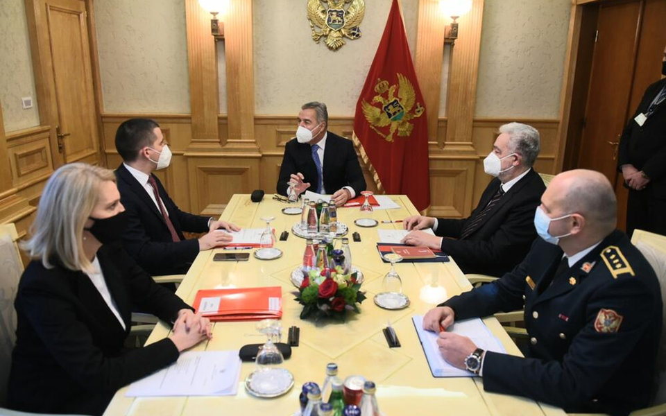 Danas sjednica Savjeta za odbranu i bezbjednost: Razmatraće upućivanje jedinica VCG u snage NATO